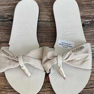 Havaianas Women's Beige Bow Sandals